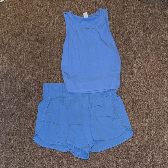 Yogalicious Women's Actviewear Set - Picture 1 of 3